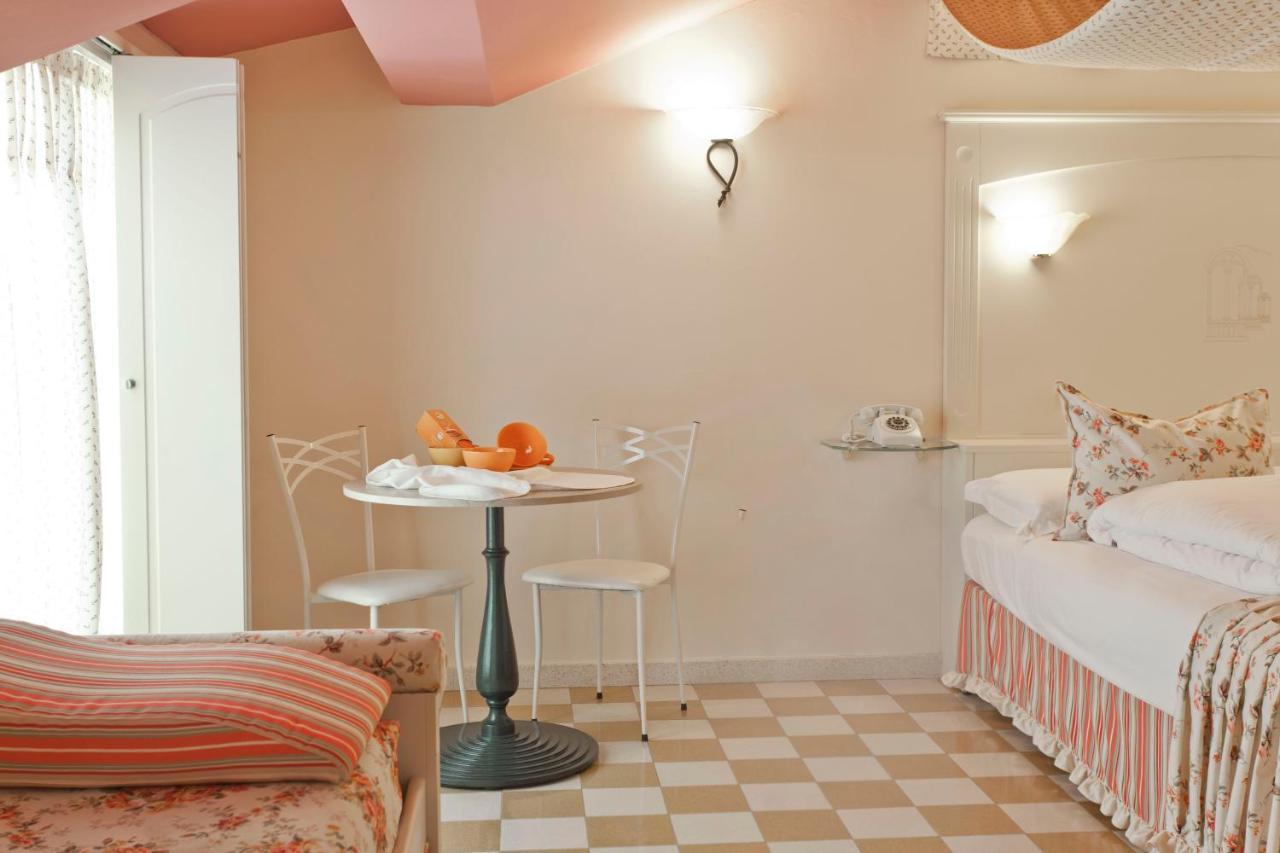 Bellavista Lakefront Hotel & Apartments 리바 델 이탈리아 베로나 외부 사진